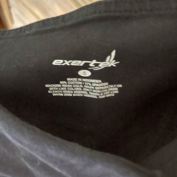 Exertek athletic capris - Picture 2 of 2